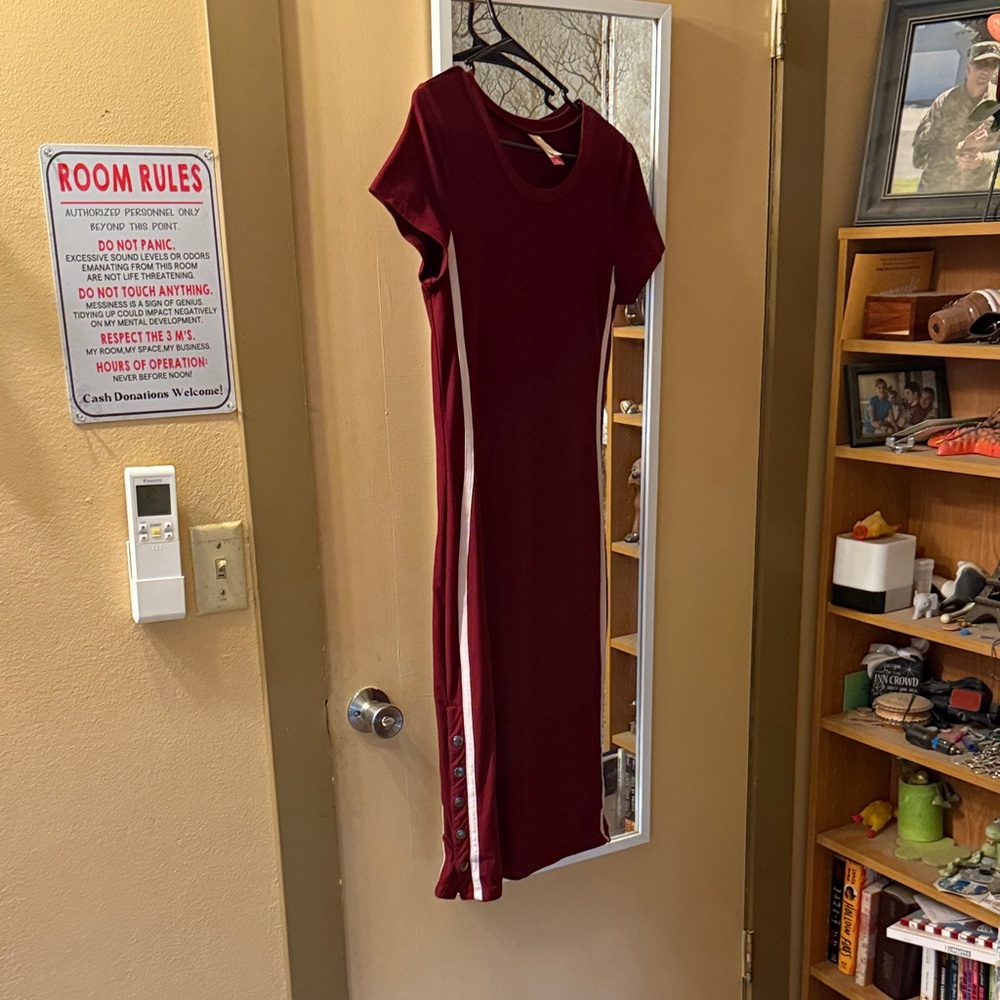 NOBO Burgundy Midi Dress with White Stripes